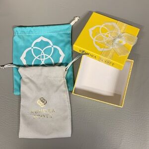 KENDRA SCOTT 3 Piece Gift Box and 2 Bags Set